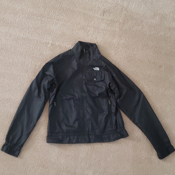 The North Face Ahuy Windbreaker - Picture 2 of 5